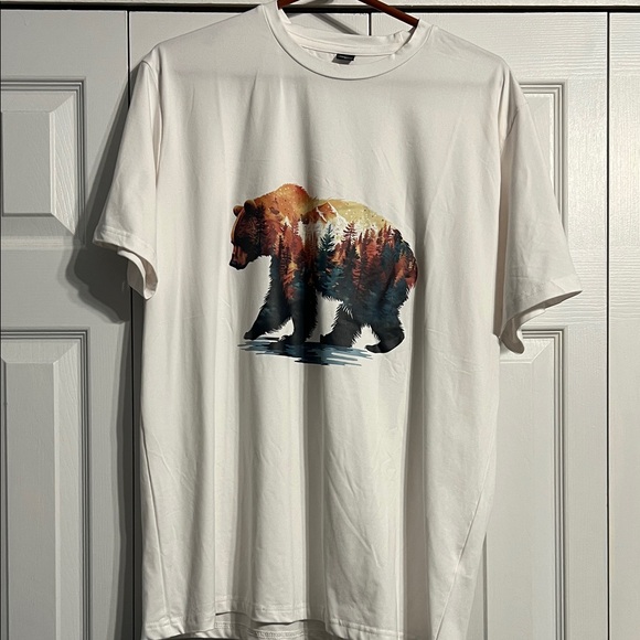 Nature-Inspired White Bear Graphic Tee - Picture 1 of 2